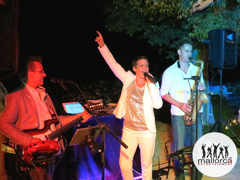 BAND DELUXE / LIVE-BAND & LIVE-DEEJAY