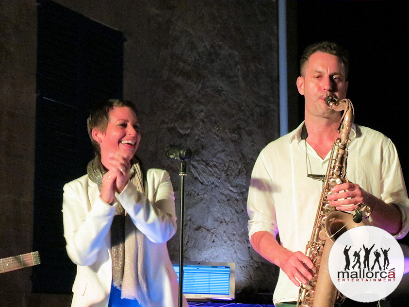 BAND DELUXE / LIVE-BAND & LIVE-DEEJAY