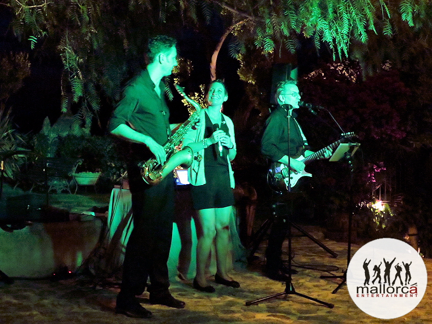 BAND DELUXE / LIVE-BAND & LIVE-DEEJAY
